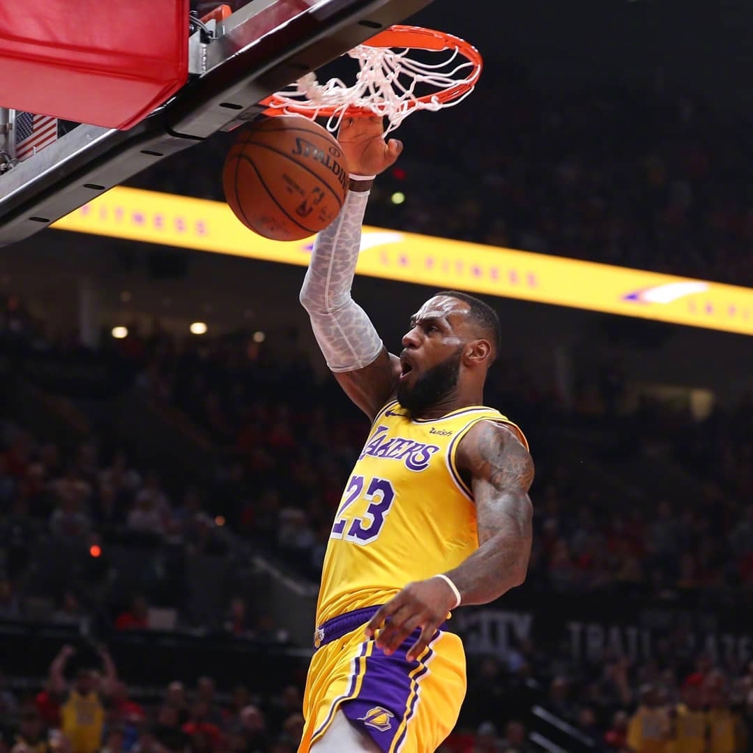 在阵容畸轻 在阵容畸轻