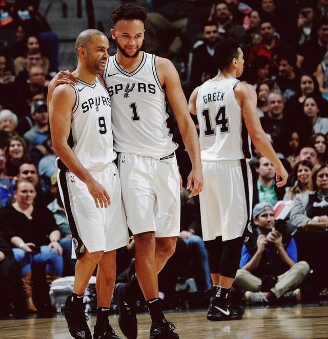 二点轰抢 二点轰抢